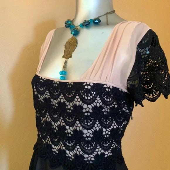 Philosophy Alberta Ferreti Lace Dress. Sz 10 - Picture 5 of 6